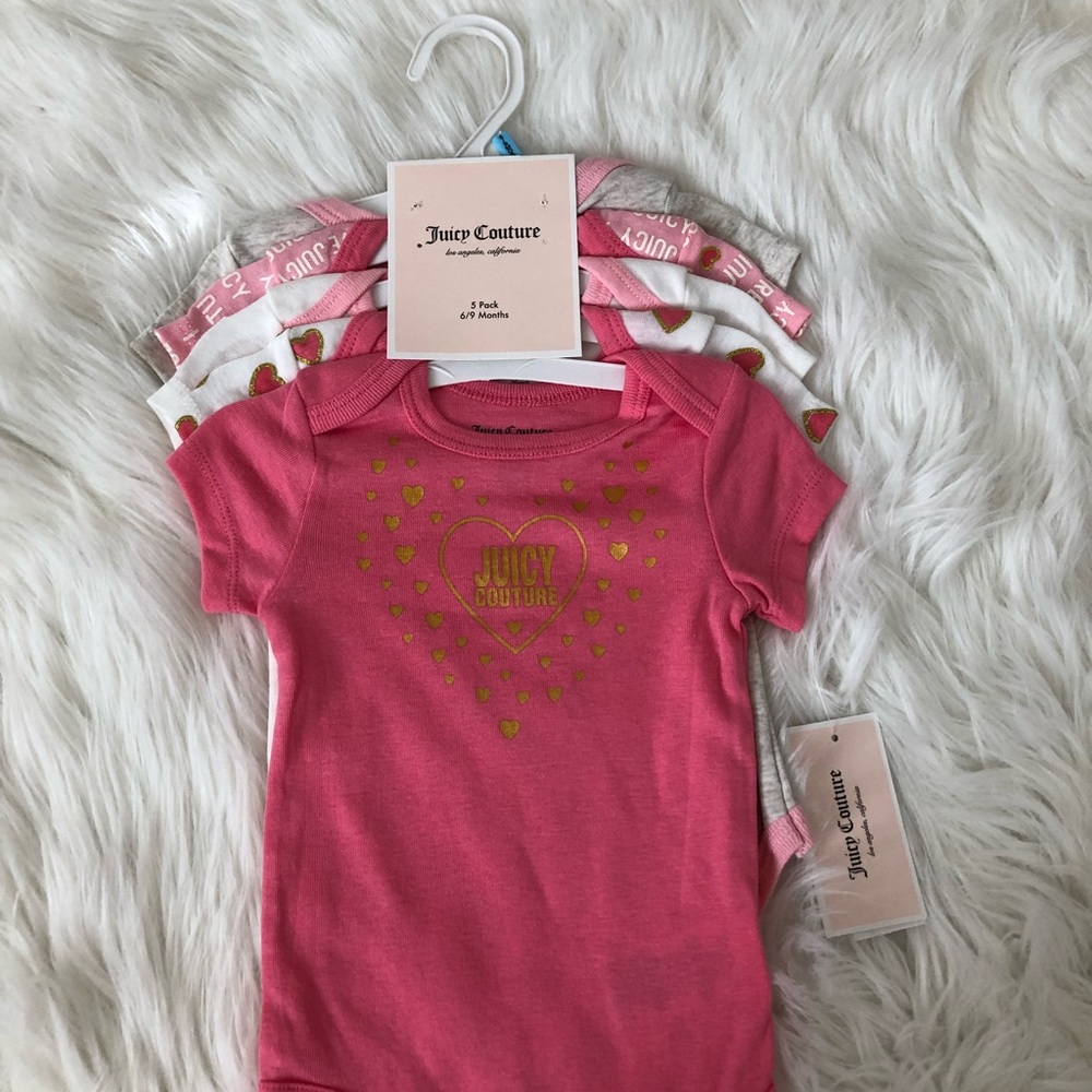 Set of onesies